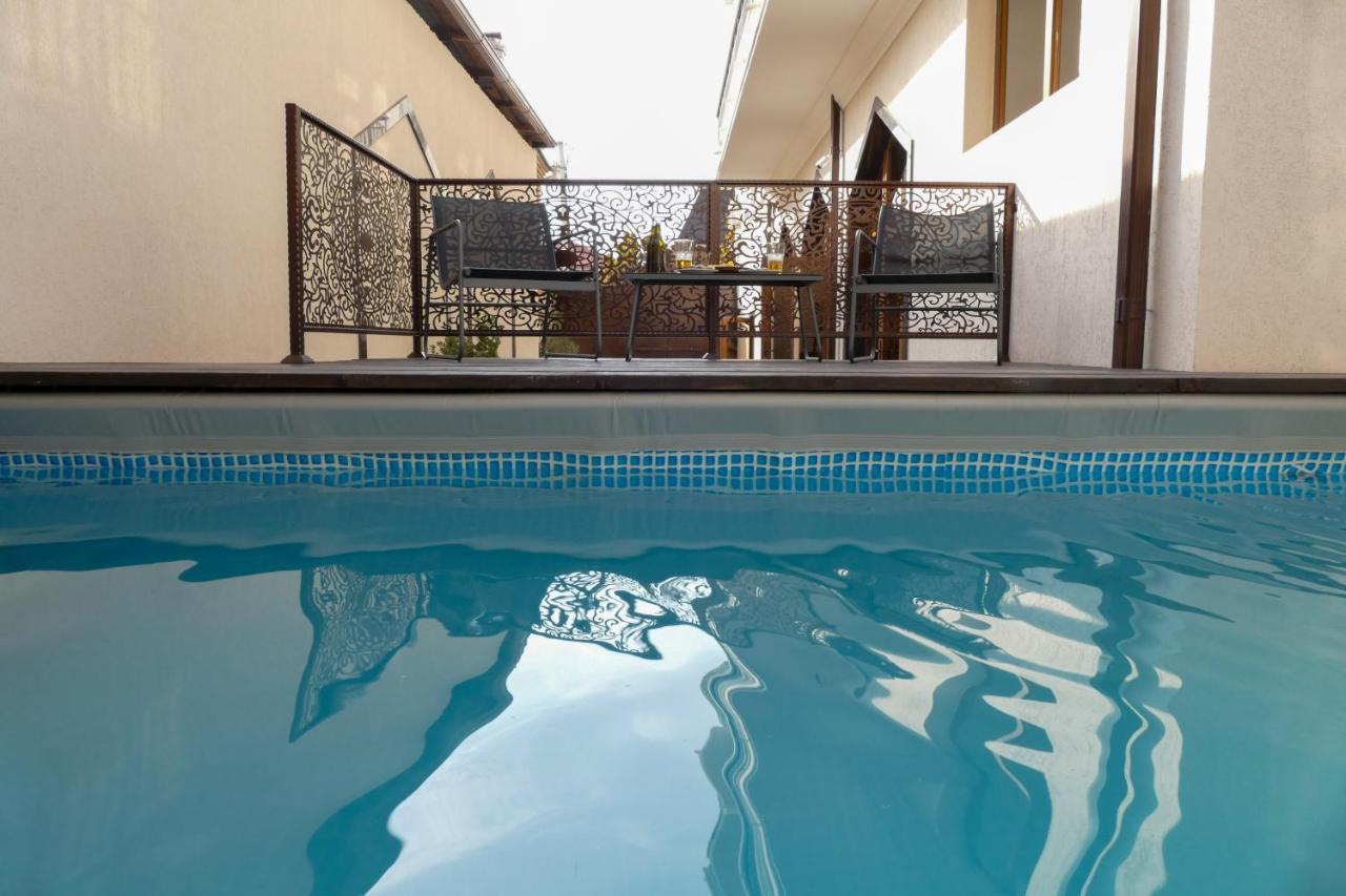 Garuda Boutique Hotel Sukhumi Ngoại thất bức ảnh