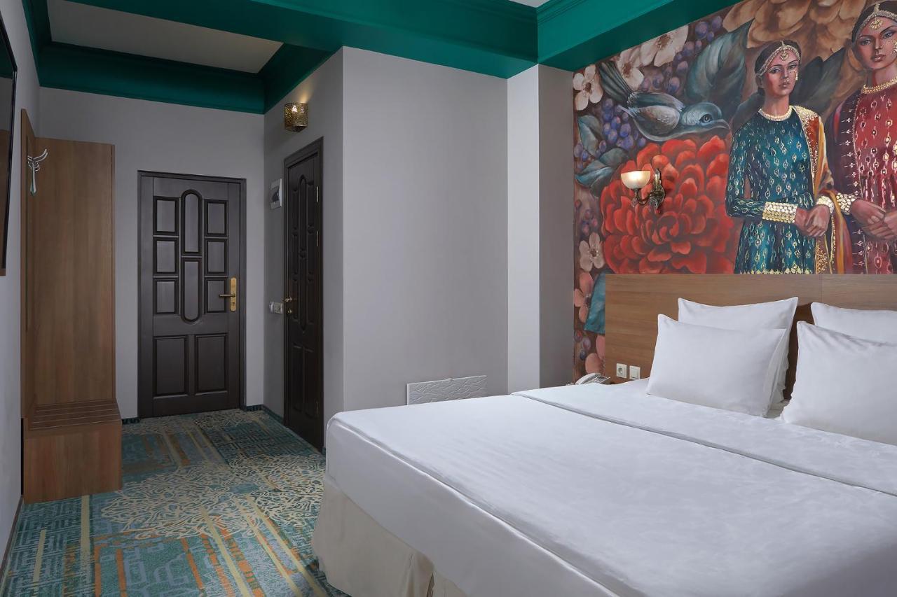 Garuda Boutique Hotel Sukhumi Ngoại thất bức ảnh