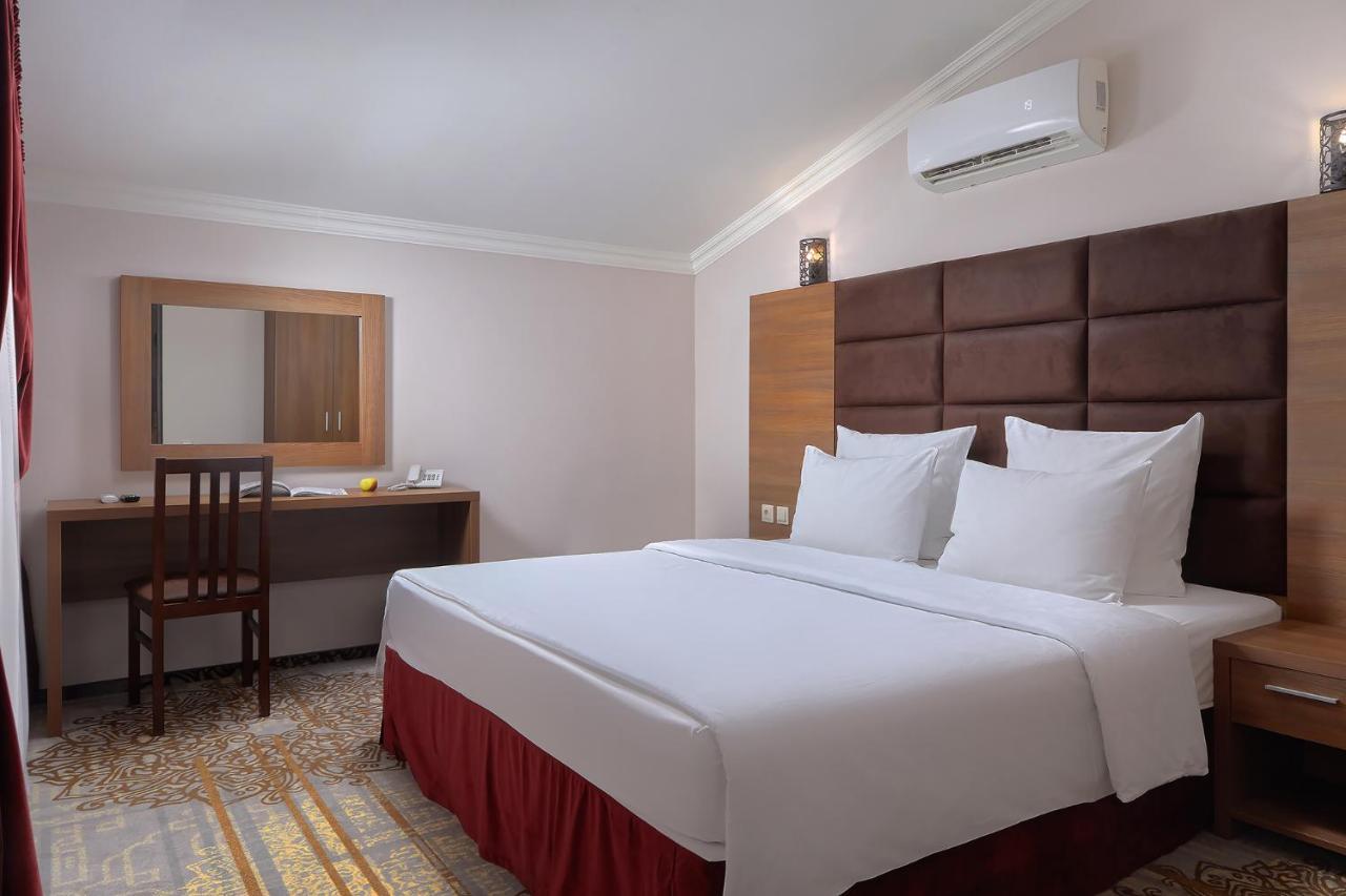 Garuda Boutique Hotel Sukhumi Ngoại thất bức ảnh