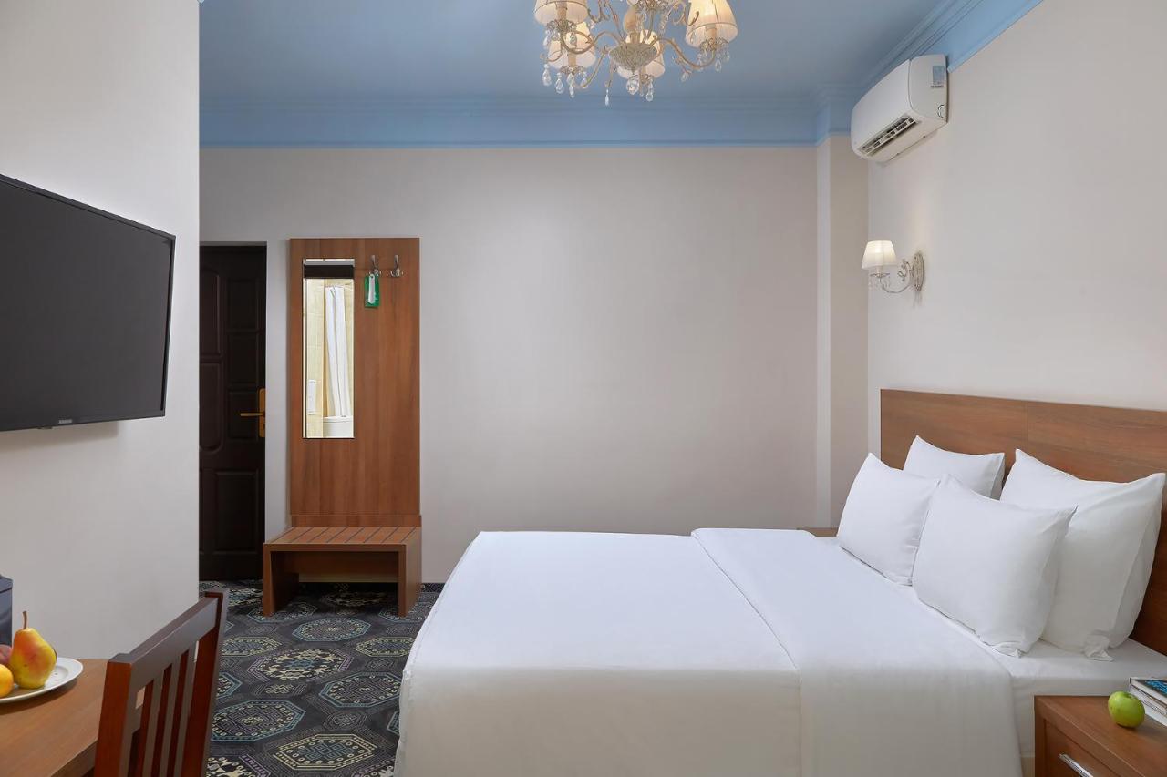Garuda Boutique Hotel Sukhumi Ngoại thất bức ảnh