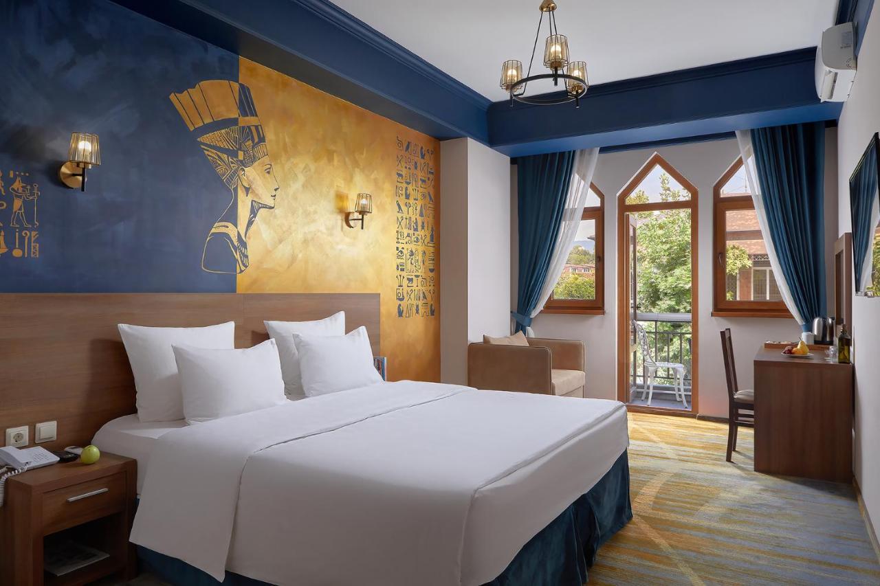 Garuda Boutique Hotel Sukhumi Ngoại thất bức ảnh